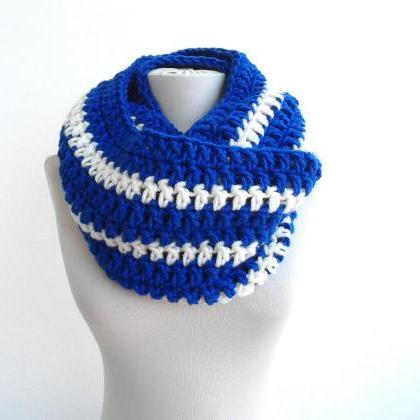 Blue Cowl, Crochet Cowl, Crochet Scarf, Blue..