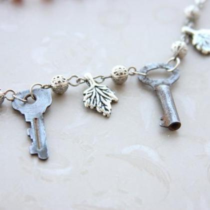 Small Vintage Keys Necklace, Unique Jewelry For..