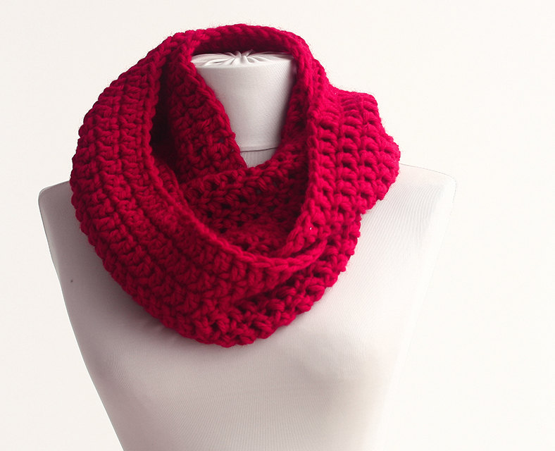 Red Infinity Scarf Chunky Scarf Crochet Scarf Womens Cowl Tube Scarf Loop Scarf Circle Scarf Winter Scarves For Women Gift Ideas For Her